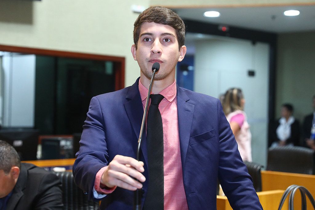 deputadolucaspolese_ellencampanharo_ales.jpg