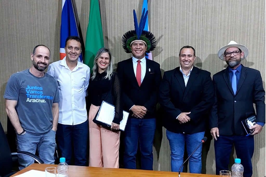 Marcos Bruno com os vereadores Roberto Rangel (Podemos), Rhayrane Pedroni (PCdoB), Vilson Jagareté (PT),  Alexandre Manhães (Republicanos) e Jean Pedrini (Cidadania)